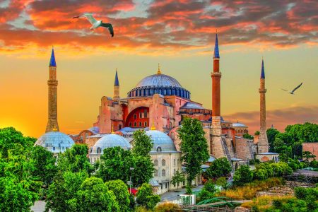 The Magic of Two Continents: The Ultimate Travel Guide to Istanbul